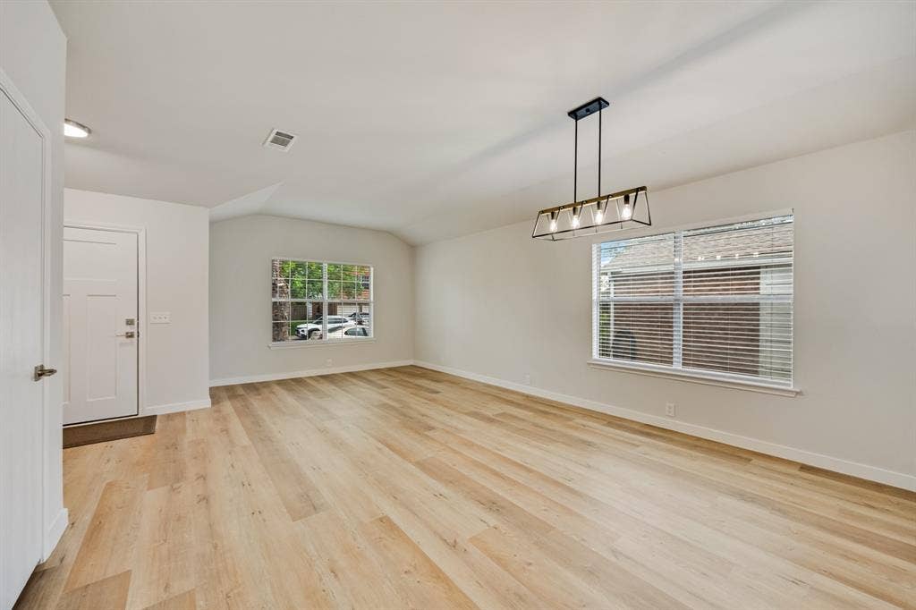 7127 Larkin Drive, Dallas, TX 75227 7127 Larkin Drive, Dallas, TX 75227