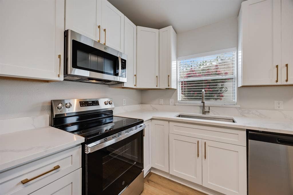 7127 Larkin Drive, Dallas, TX 75227 7127 Larkin Drive, Dallas, TX 75227