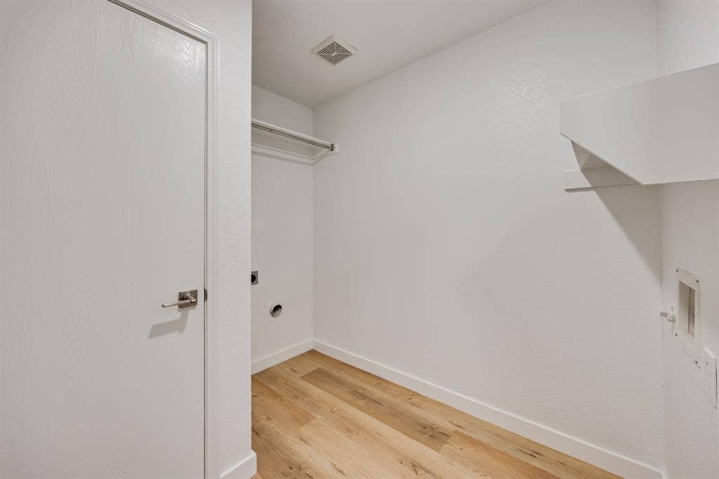 7127 Larkin Drive, Dallas, TX 75227 7127 Larkin Drive, Dallas, TX 75227