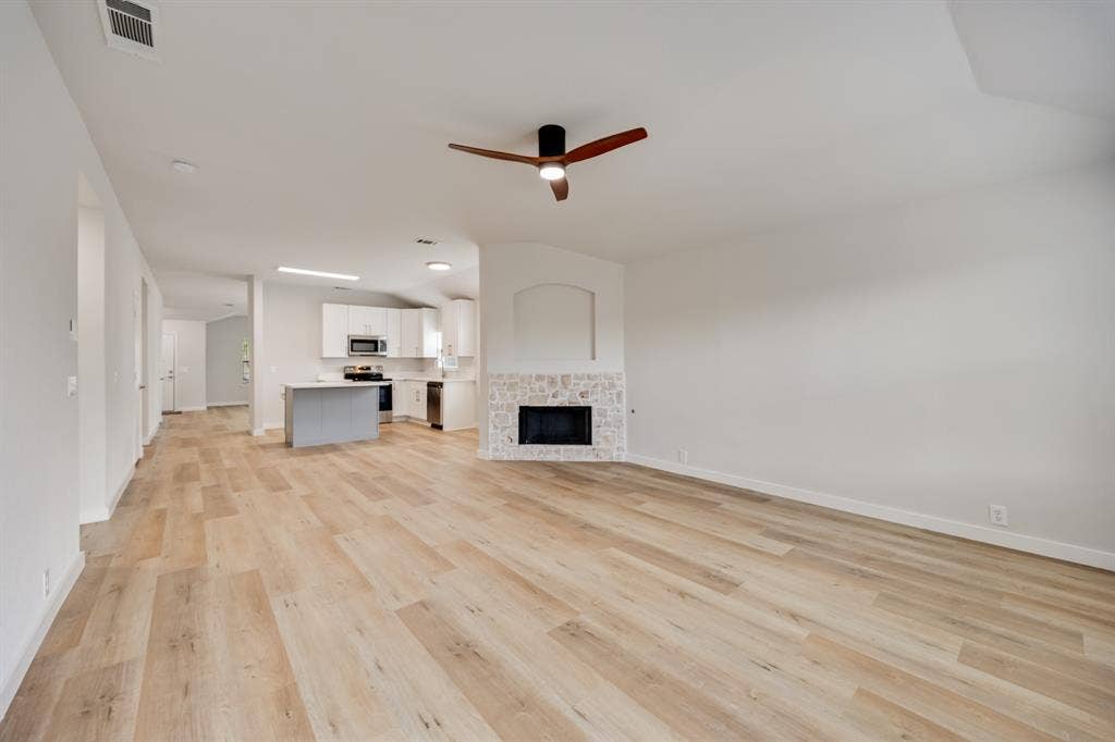 7127 Larkin Drive, Dallas, TX 75227 7127 Larkin Drive, Dallas, TX 75227