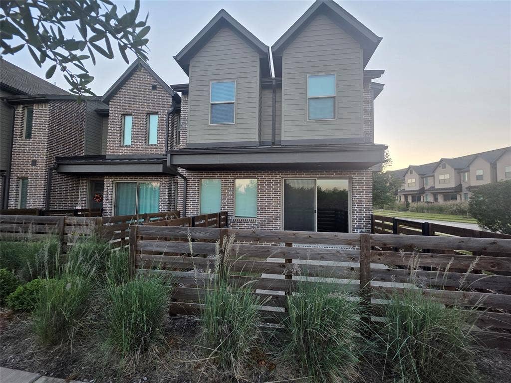 7310 Concha Drive, Grand Prairie, TX 75054 7310 Concha Drive, Grand Prairie, TX 75054