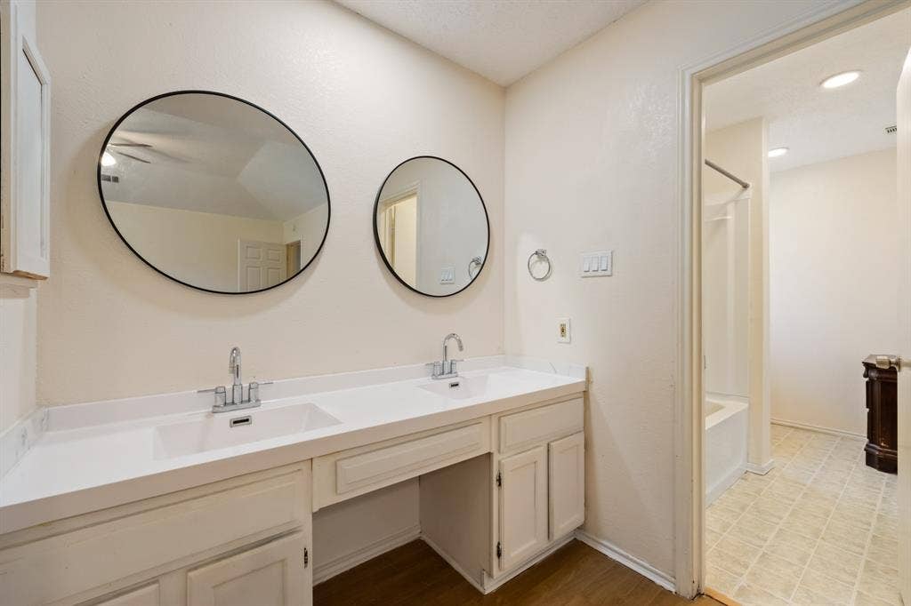 2438 Kimberly Drive, Garland, TX 75040 2438 Kimberly Drive, Garland, TX 75040