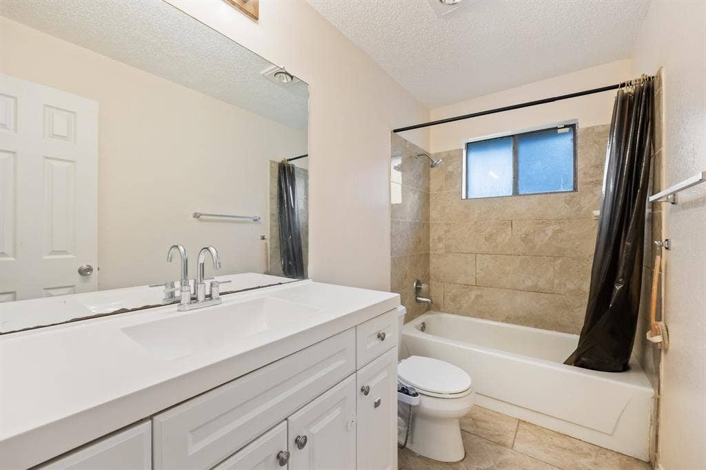 2438 Kimberly Drive, Garland, TX 75040 2438 Kimberly Drive, Garland, TX 75040