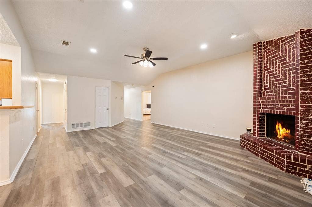 2438 Kimberly Drive, Garland, TX 75040 2438 Kimberly Drive, Garland, TX 75040