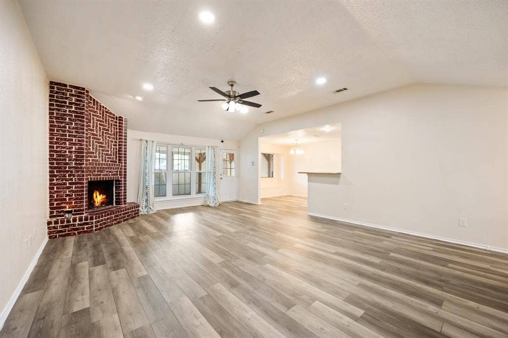 2438 Kimberly Drive, Garland, TX 75040 2438 Kimberly Drive, Garland, TX 75040