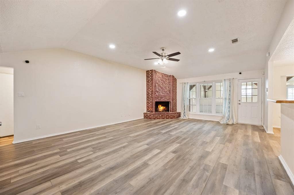 2438 Kimberly Drive, Garland, TX 75040 2438 Kimberly Drive, Garland, TX 75040