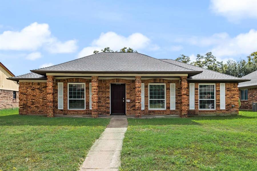 Property photo for 2438 Kimberly Drive, Garland, TX
