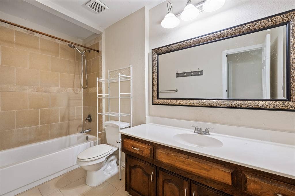 722 Worcester Lane, Garland, TX 75040 722 Worcester Lane, Garland, TX 75040