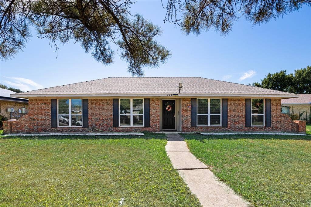722 Worcester Lane, Garland, TX 75040 722 Worcester Lane, Garland, TX 75040