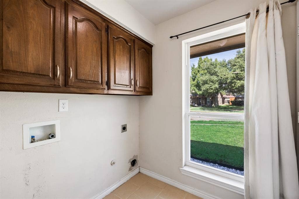 722 Worcester Lane, Garland, TX 75040 722 Worcester Lane, Garland, TX 75040
