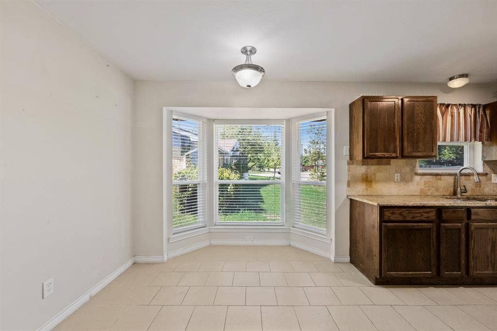 722 Worcester Lane, Garland, TX 75040 722 Worcester Lane, Garland, TX 75040