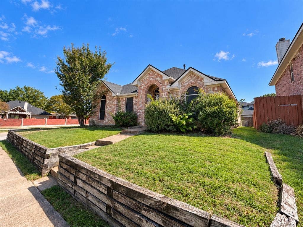 1906 Dartbrook Drive, Rowlett, TX 75089