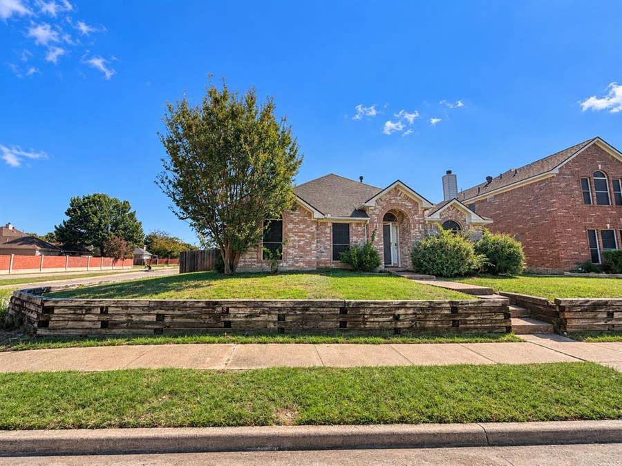 Property photo for 1906 Dartbrook Drive, Rowlett, TX