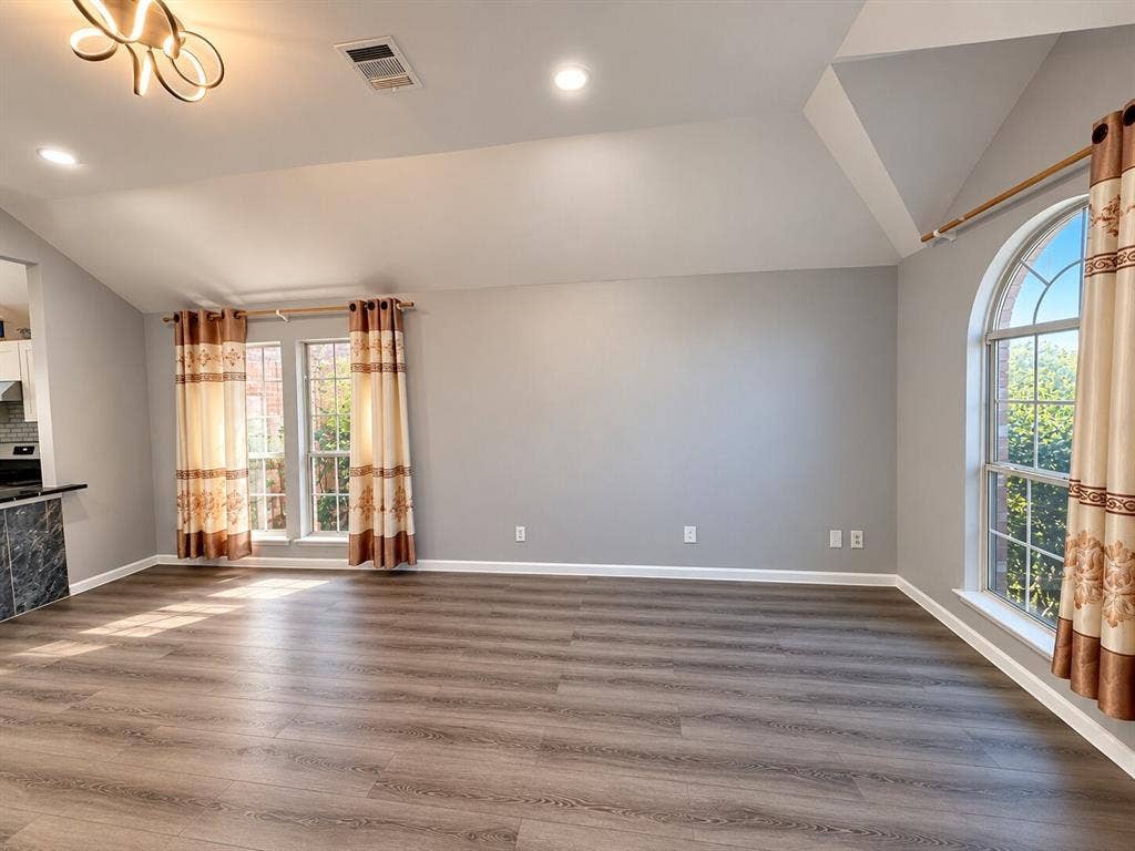 1906 Dartbrook Drive, Rowlett, TX 75089