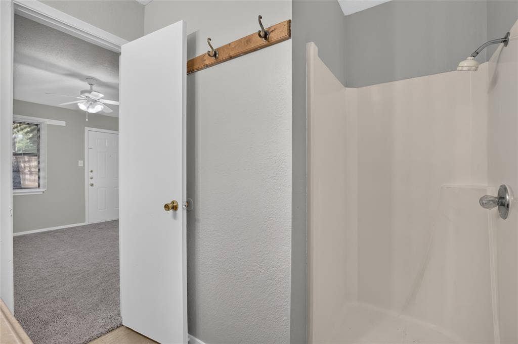 6530 Fall Creek Highway, Granbury, TX 76049