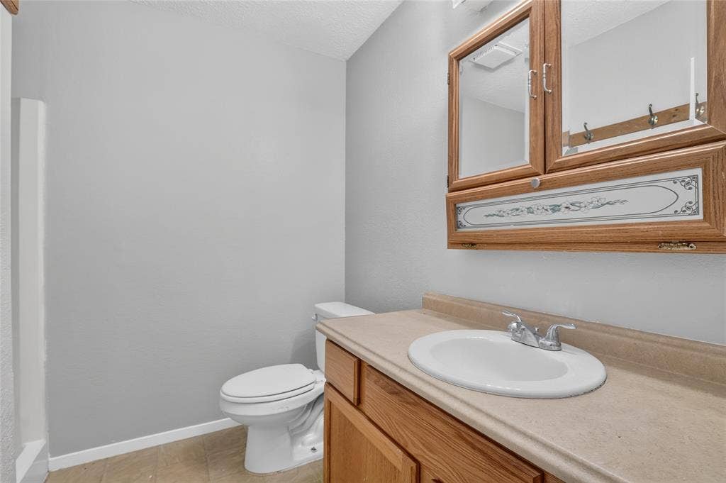 6530 Fall Creek Highway, Granbury, TX 76049