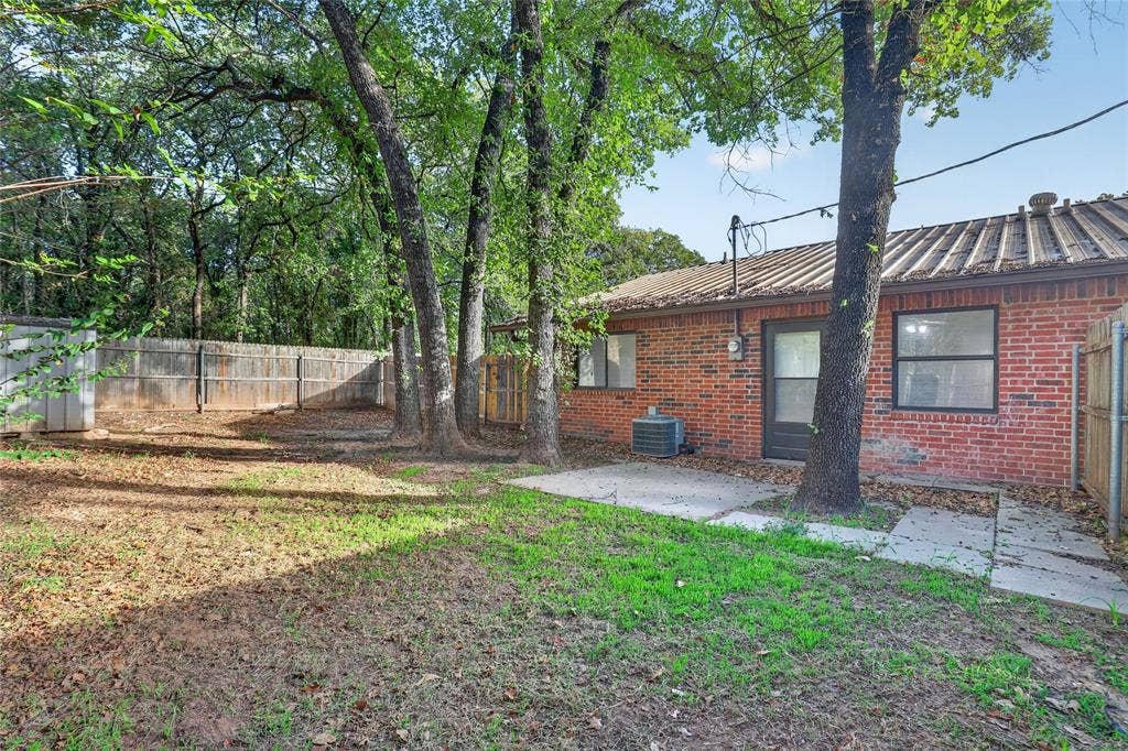 6530 Fall Creek Highway, Granbury, TX 76049