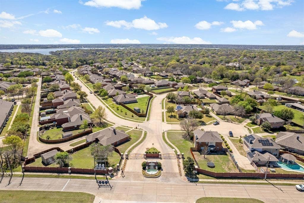 3509 Mistletoe Lane, Rowlett, TX 75088 3509 Mistletoe Lane, Rowlett, TX 75088