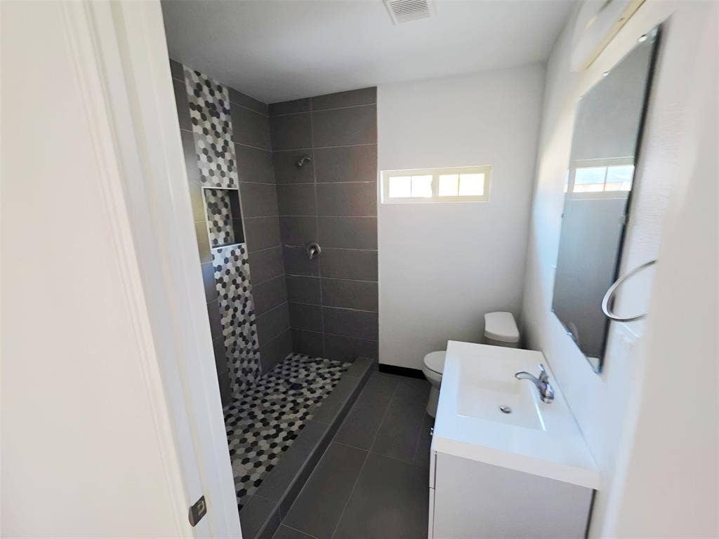 2914 Carpenter Avenue, Dallas, TX 75215