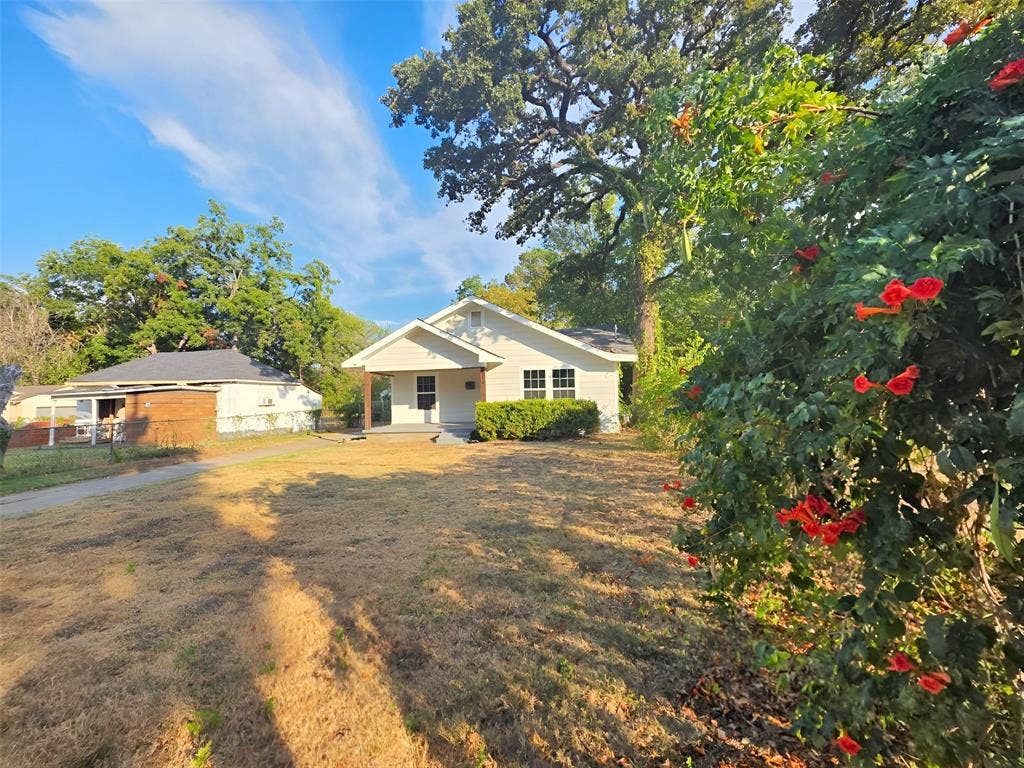 2914 Carpenter Avenue, Dallas, TX 75215