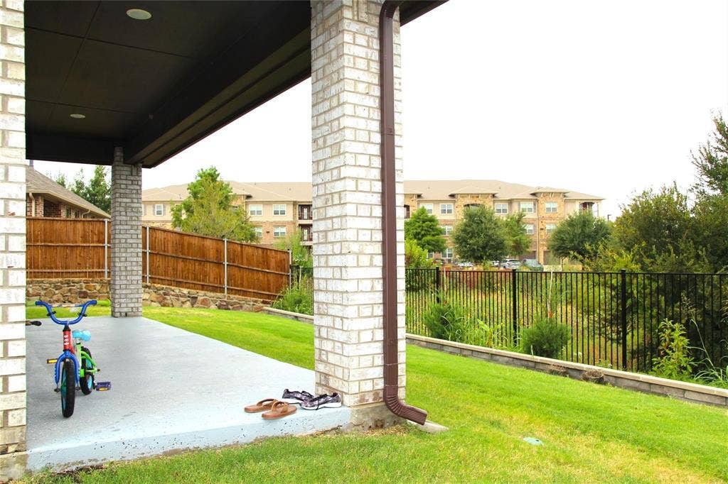 15833 Talamore Lane, Frisco, TX 75035 15833 Talamore Lane, Frisco, TX 75035