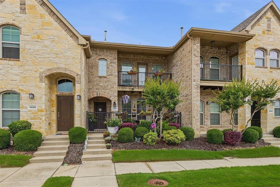 Property photo for 1408 Arapaho Drive, Carrollton, TX