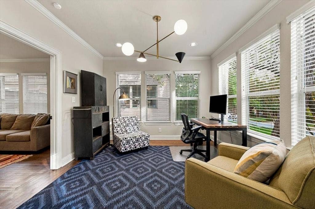 1006 Cordova Street, Dallas, TX 75223 Perfect as an office, living area, or even a third bedroom