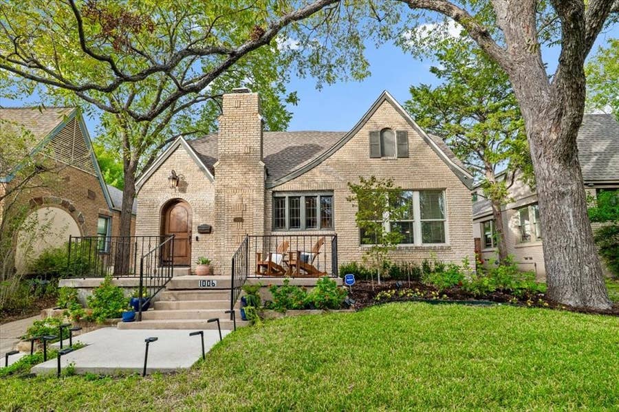 Property photo for 1006 Cordova Street, Dallas, TX