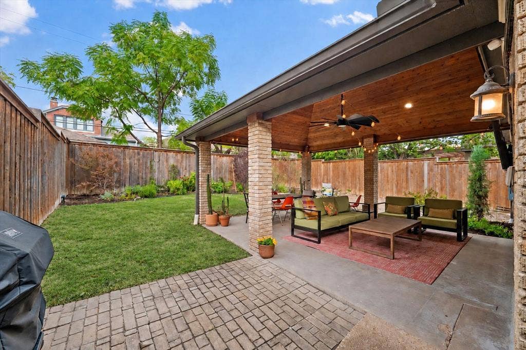 1006 Cordova Street, Dallas, TX 75223 1006 Cordova Street, Dallas, TX 75223