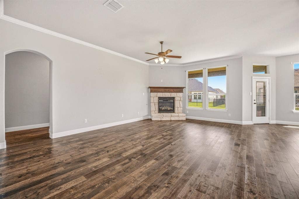 1038 Mickelson Drive, Granbury, TX 76048