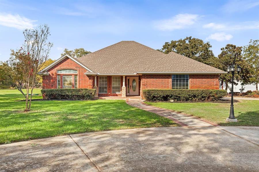 Property photo for 202 Brumley Road, Krugerville, TX