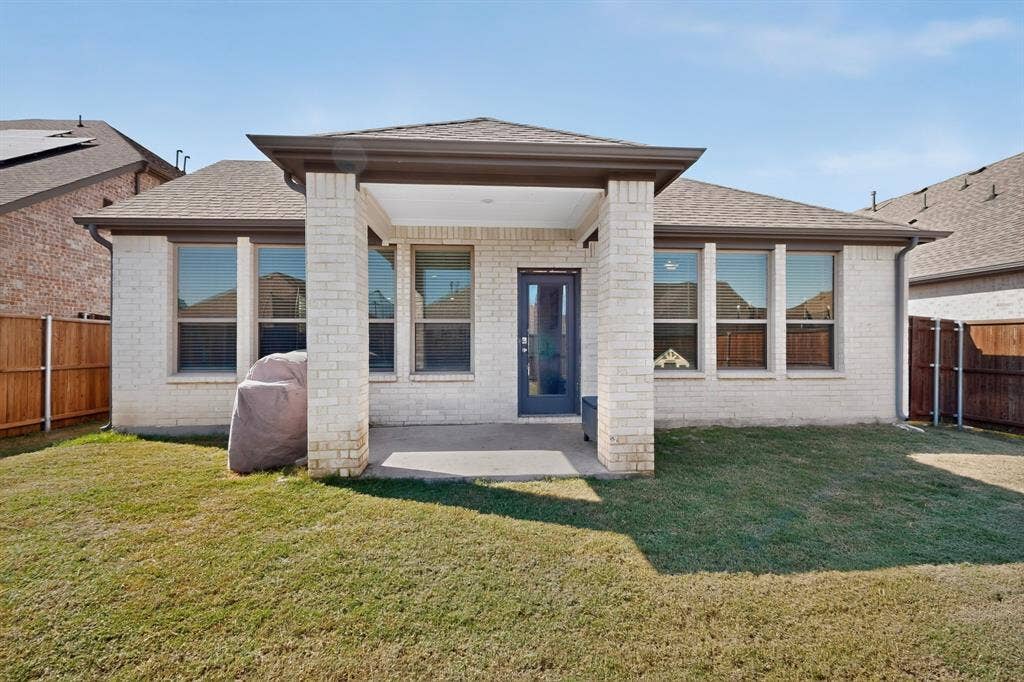 640 Medinah Road, Red Oak, TX 75154