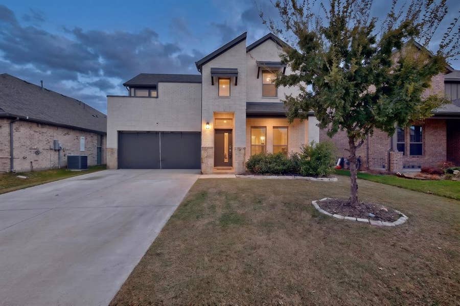 Property photo for 640 Medinah Road, Red Oak, TX
