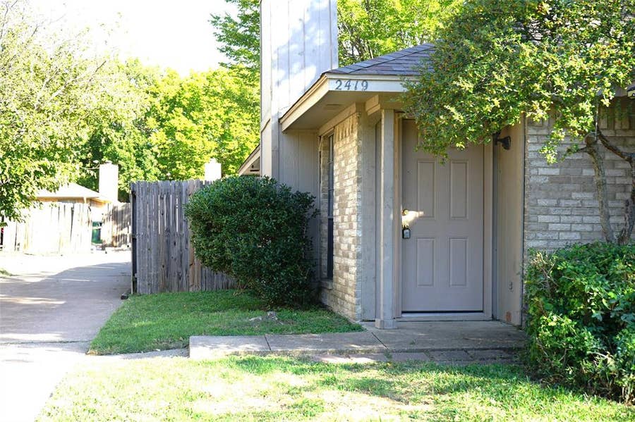 Property photo for 2419 Indigo Lane, Arlington, TX