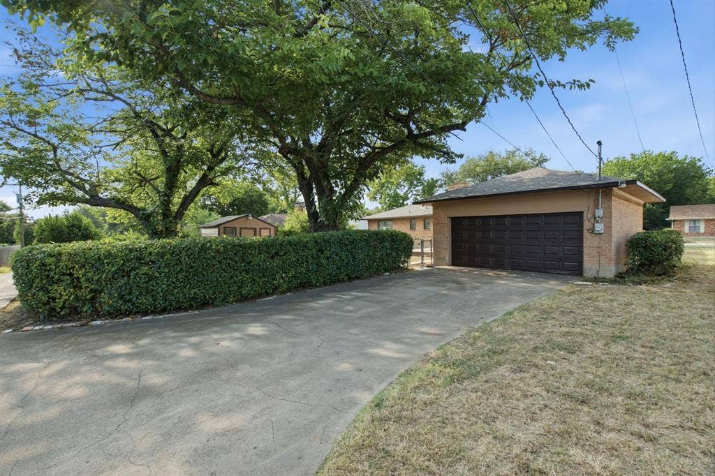 2214 Trinidad Drive, Dallas, TX 75232