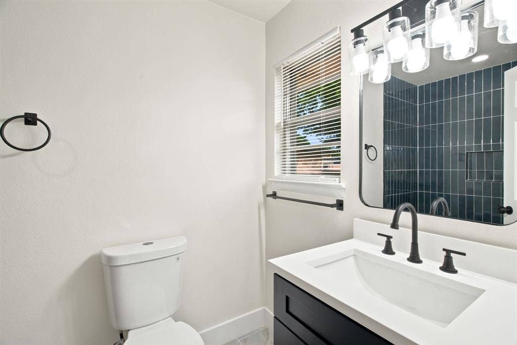 Primary Bedroom Bathroom