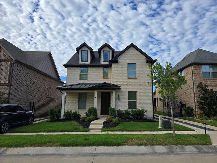 Property photo for 1873 Lakemont Drive, Van Alstyne, TX