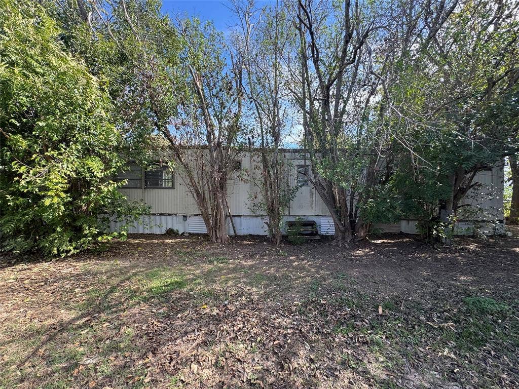 106 Saddle Horn Drive, Hewitt, TX 76643