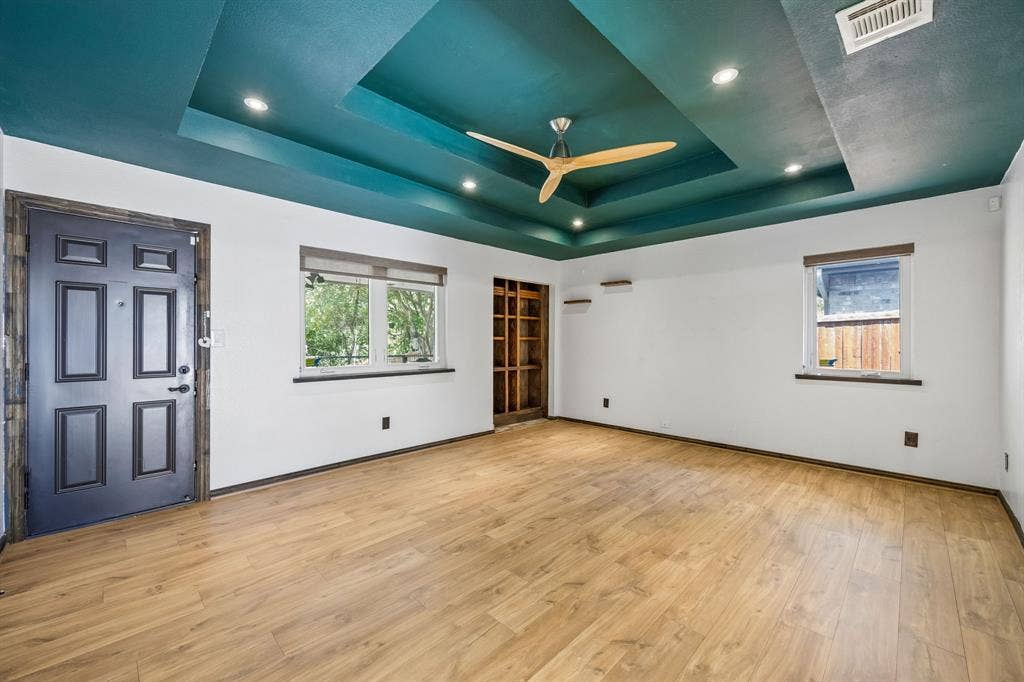 2749 Buna Drive, Dallas, TX 75211 2749 Buna Drive, Dallas, TX 75211