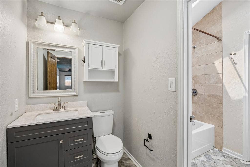 2749 Buna Drive, Dallas, TX 75211 2749 Buna Drive, Dallas, TX 75211