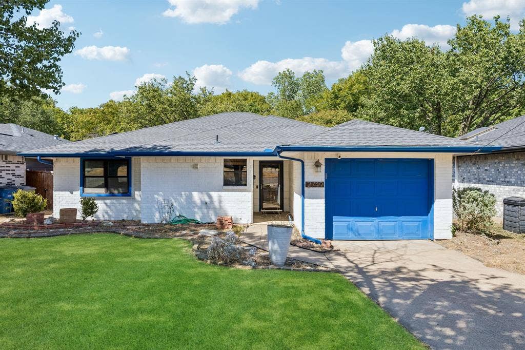 2749 Buna Drive, Dallas, TX 75211 2749 Buna Drive, Dallas, TX 75211