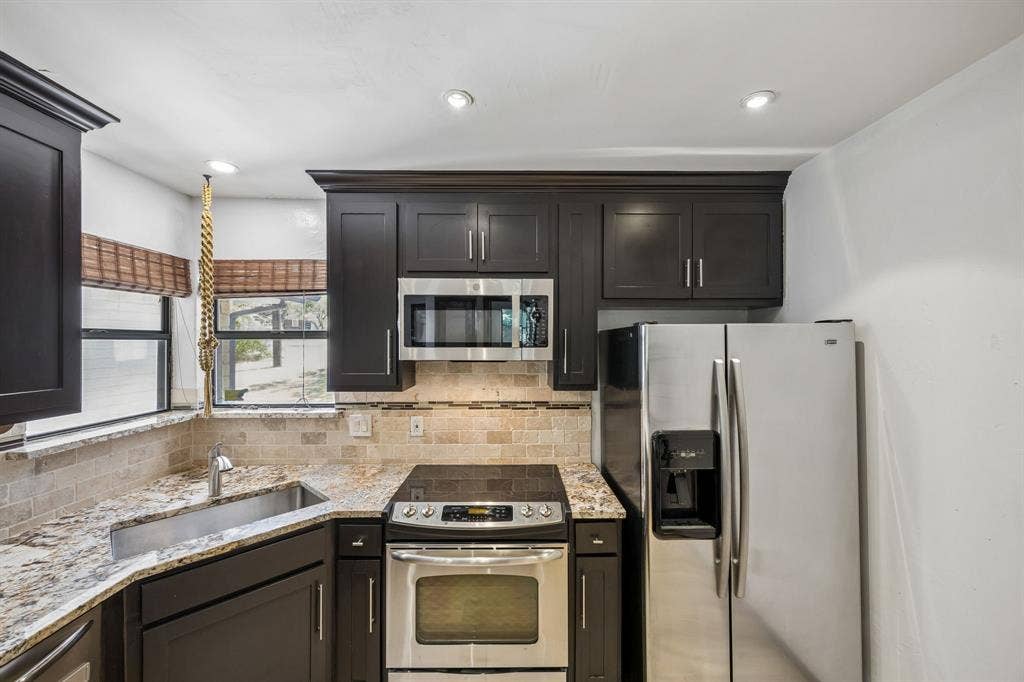 2749 Buna Drive, Dallas, TX 75211 2749 Buna Drive, Dallas, TX 75211