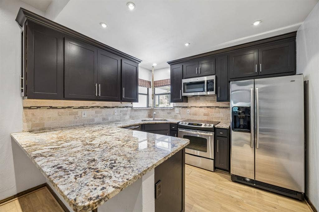 2749 Buna Drive, Dallas, TX 75211 2749 Buna Drive, Dallas, TX 75211