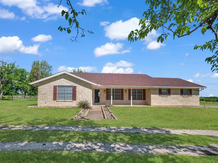 Property photo for 5108 Woodard Avenue, Cleburne, TX