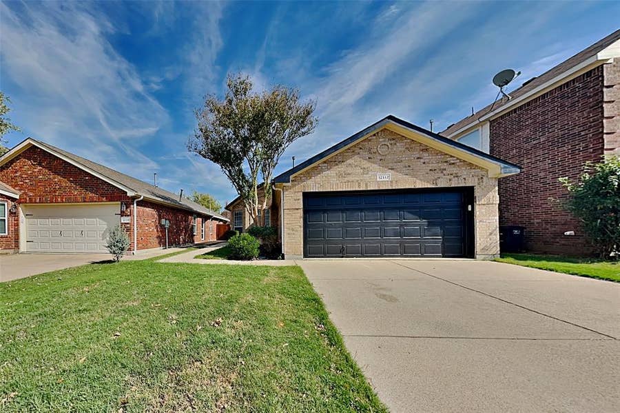 Property photo for 12112 Thicket Bend Drive, Fort Worth, TX