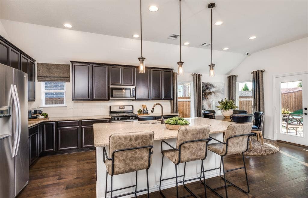 2513 Marigot Street, Princeton, TX 75407 *Model Representation - Abundant cabinet space in kitchen