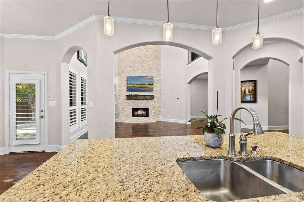 11028 Coventry Lane, Frisco, TX 75035 11028 Coventry Lane, Frisco, TX 75035