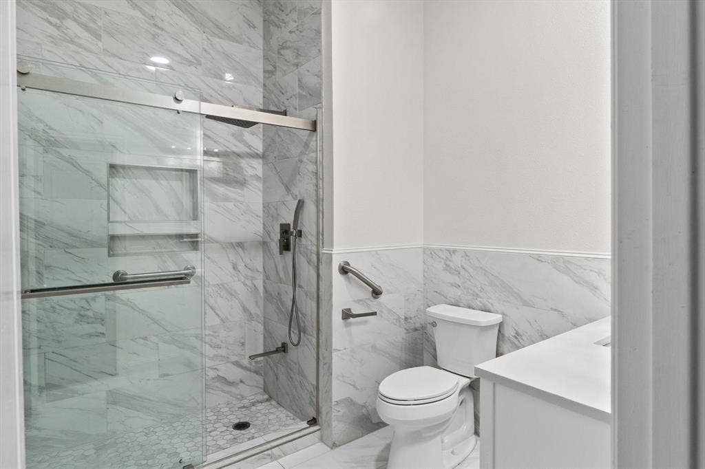11028 Coventry Lane, Frisco, TX 75035 11028 Coventry Lane, Frisco, TX 75035