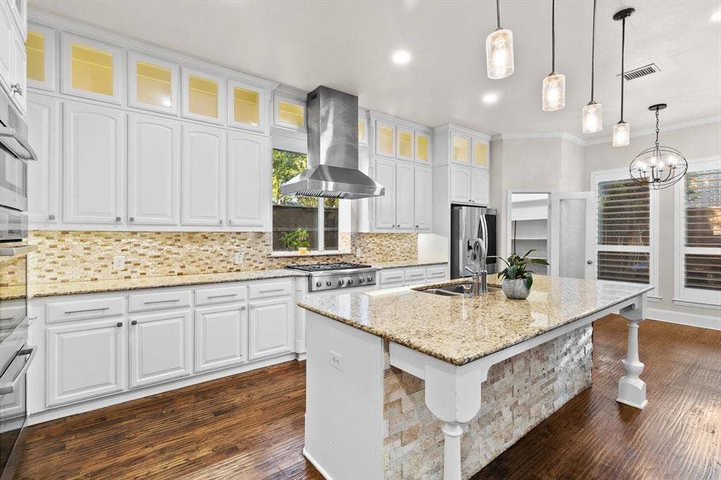 11028 Coventry Lane, Frisco, TX 75035 11028 Coventry Lane, Frisco, TX 75035