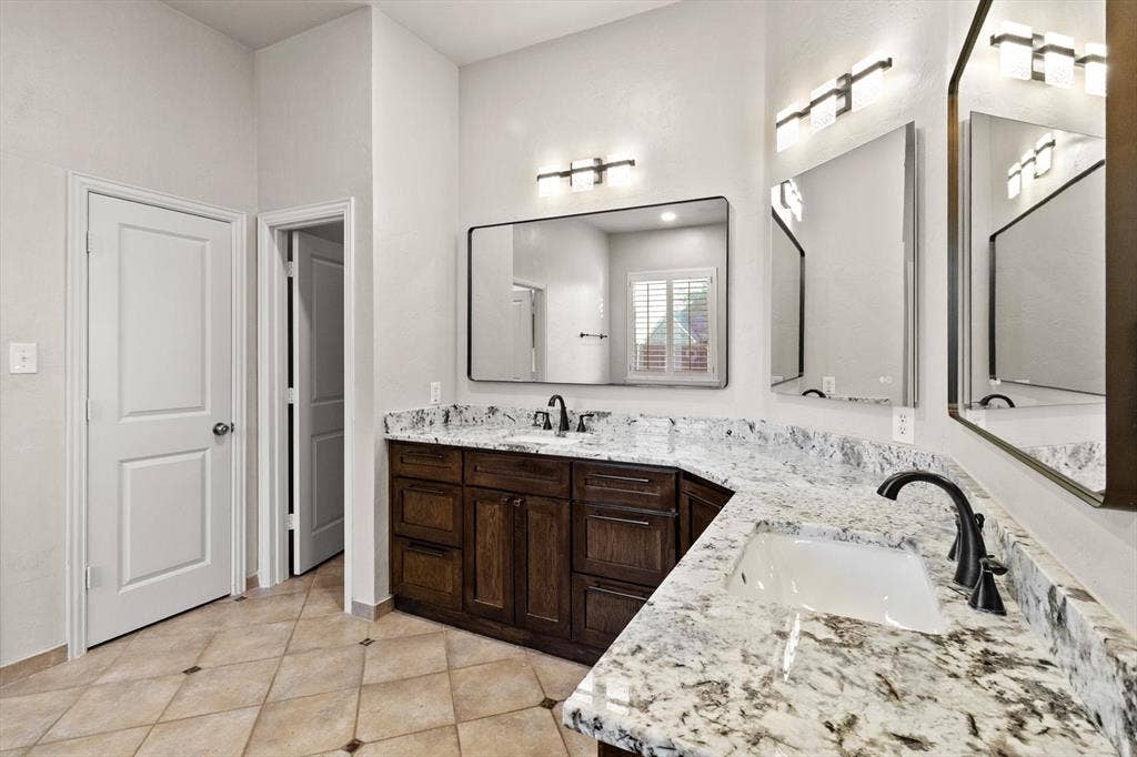 11028 Coventry Lane, Frisco, TX 75035 11028 Coventry Lane, Frisco, TX 75035
